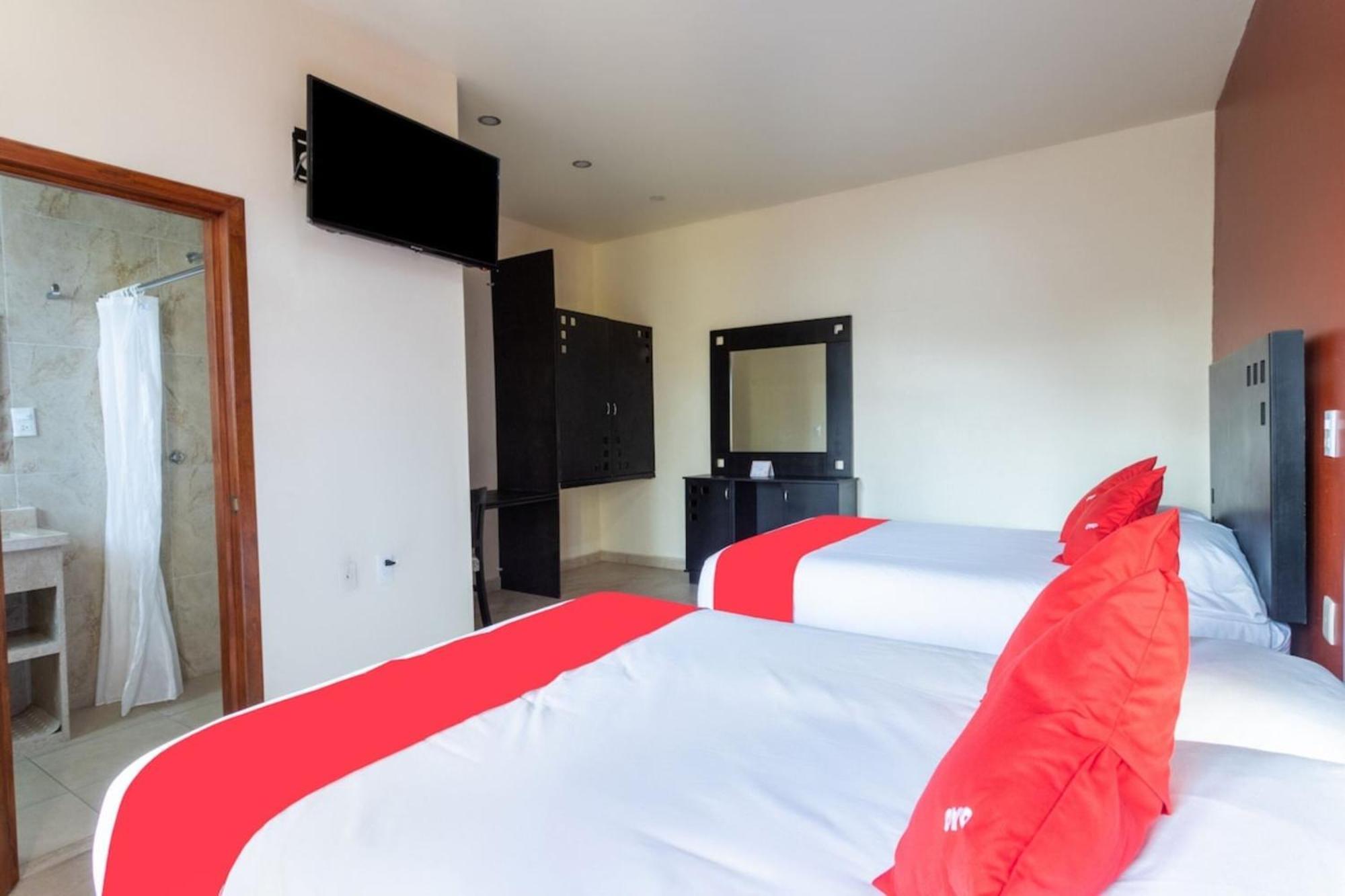 Oyo Hotel Emperadores Inn, Atlixco Esterno foto